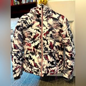 Dare 2B Women’s Ski jacket. Size 6/small in excellent condition. Super warm